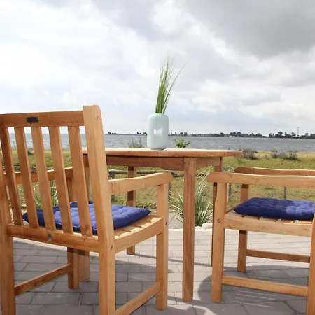 Meerblick 1 - Direkt Am Appartement Fehmarnsund